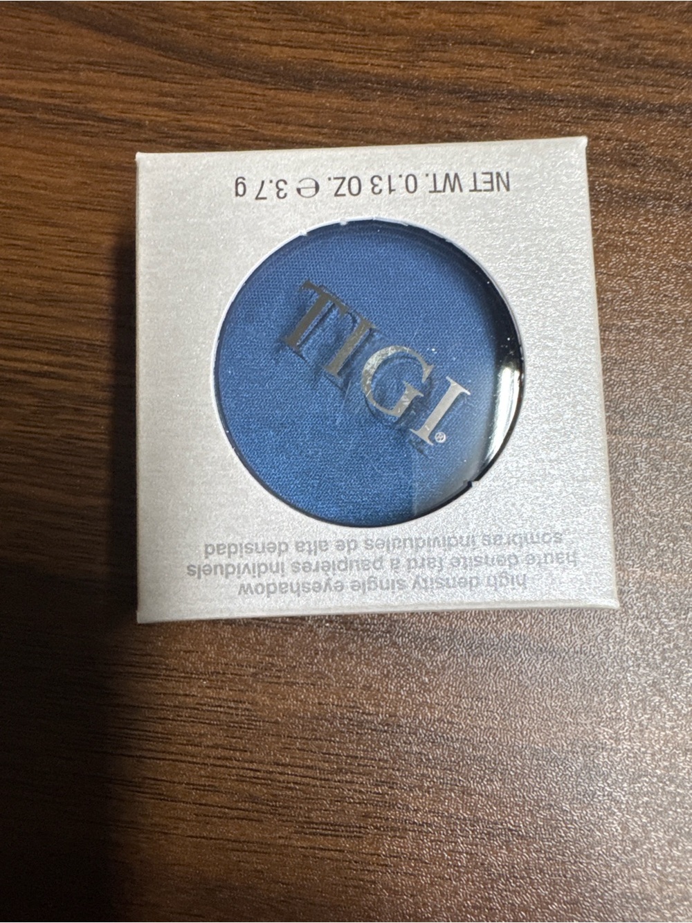 Eyeshadow in Packaging